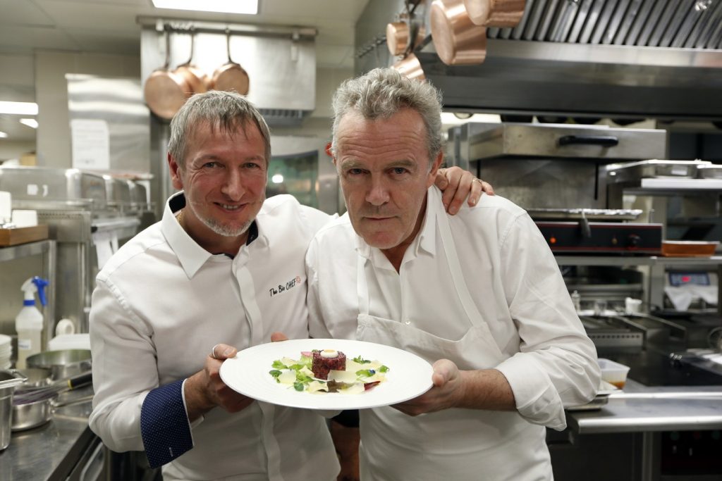 La cuisine du partage: cuisine à 4 mains. Ex: Alain Passard & Paolo Sari.